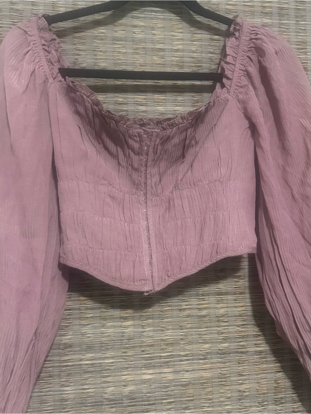 Astr Mauve “dusty rose” Smocked Square-Neck Puff Sleeve Blouse